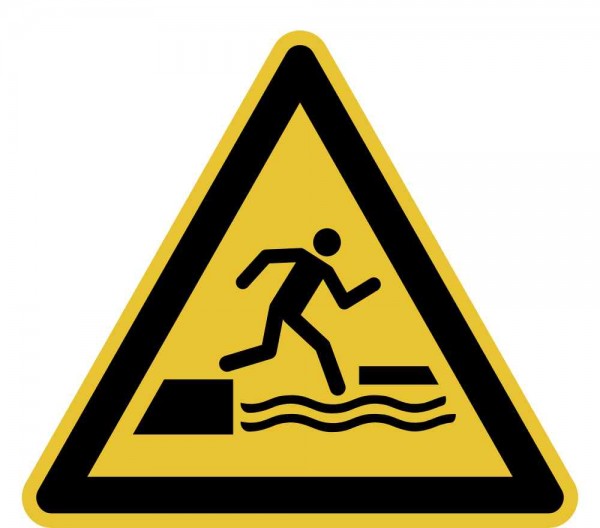 Warnschild Warnung vor dem ins Wasser Fallen beim Betreten oder Verlassen einer schwimmenden Fläche